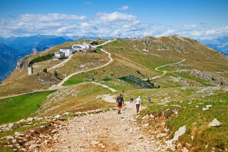 Wanderer auf dem Monte Baldo